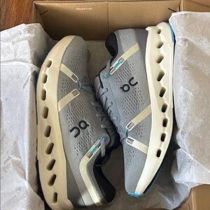 On Running Men’s Cloudsurfer 2 sz 11 NWT